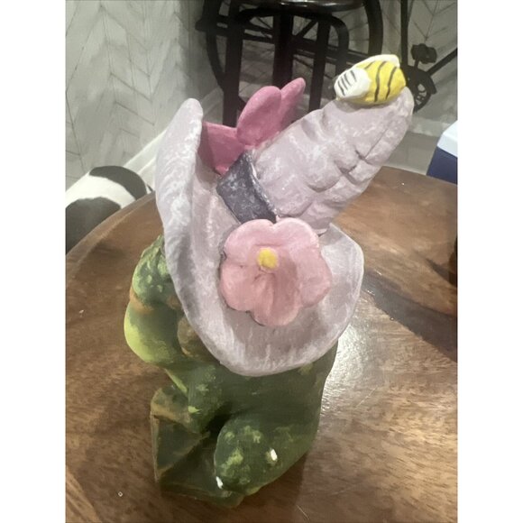 Vintage 90s Pete Apsit Frog Toad Figurine Large Eyes Spring Hat Bee See Pics - Picture 2 of 8